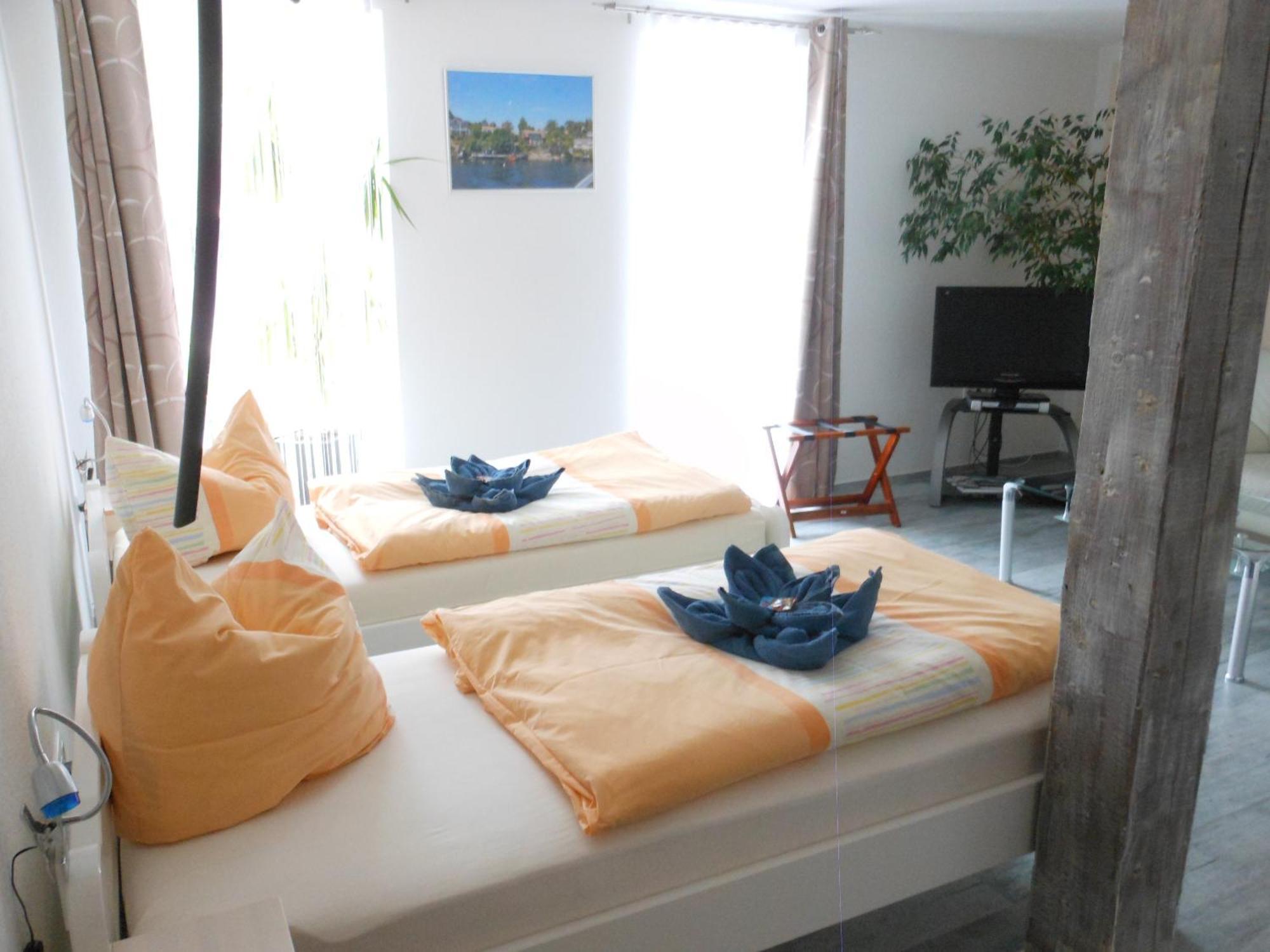 Pension Am Werder Bernburg Room photo