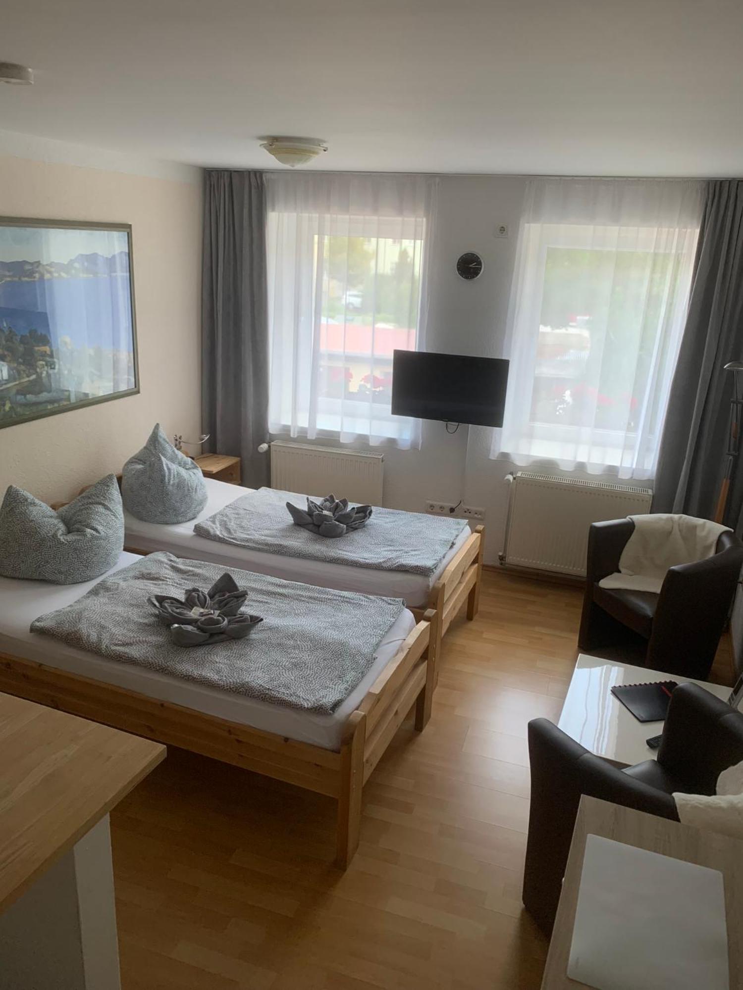 Pension Am Werder Bernburg Room photo